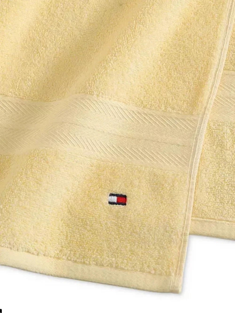 NWT Set of Two Tommy Hilfiger Bath Towels